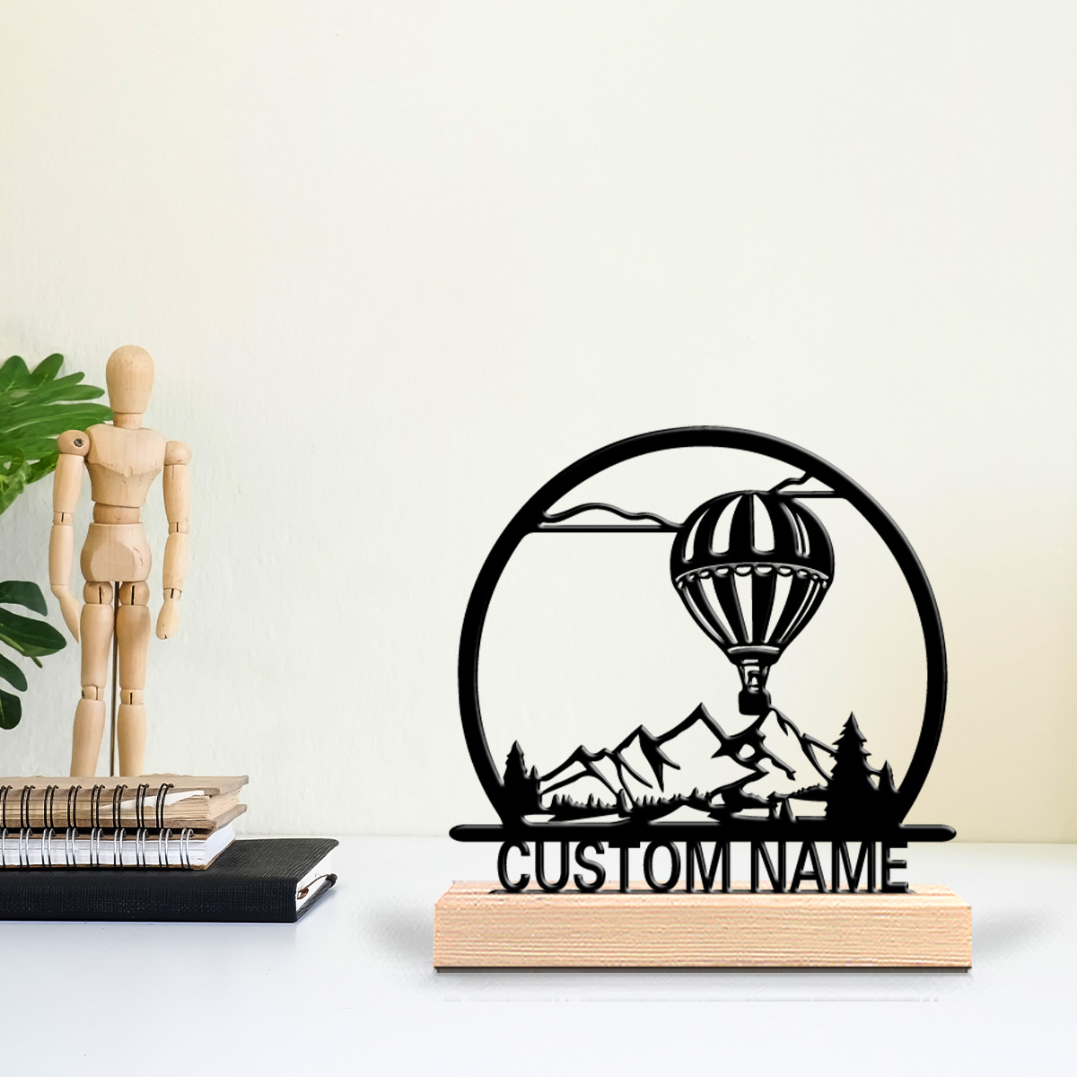 Art Craft Decoration - 1個入り 熱気球 カスタムネーム入りブリキ像 金属製オーナメント アートクラフト 木製台座付き